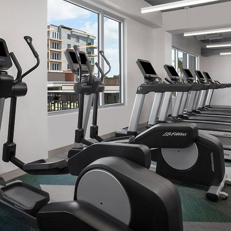 Отель Aloft Tampa Midtown Экстерьер фото