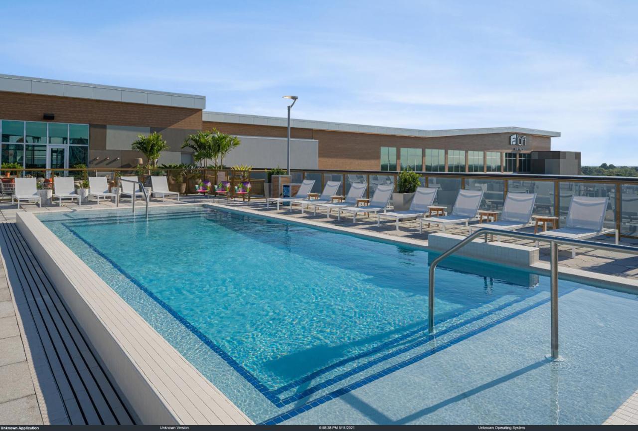 Отель Aloft Tampa Midtown Экстерьер фото