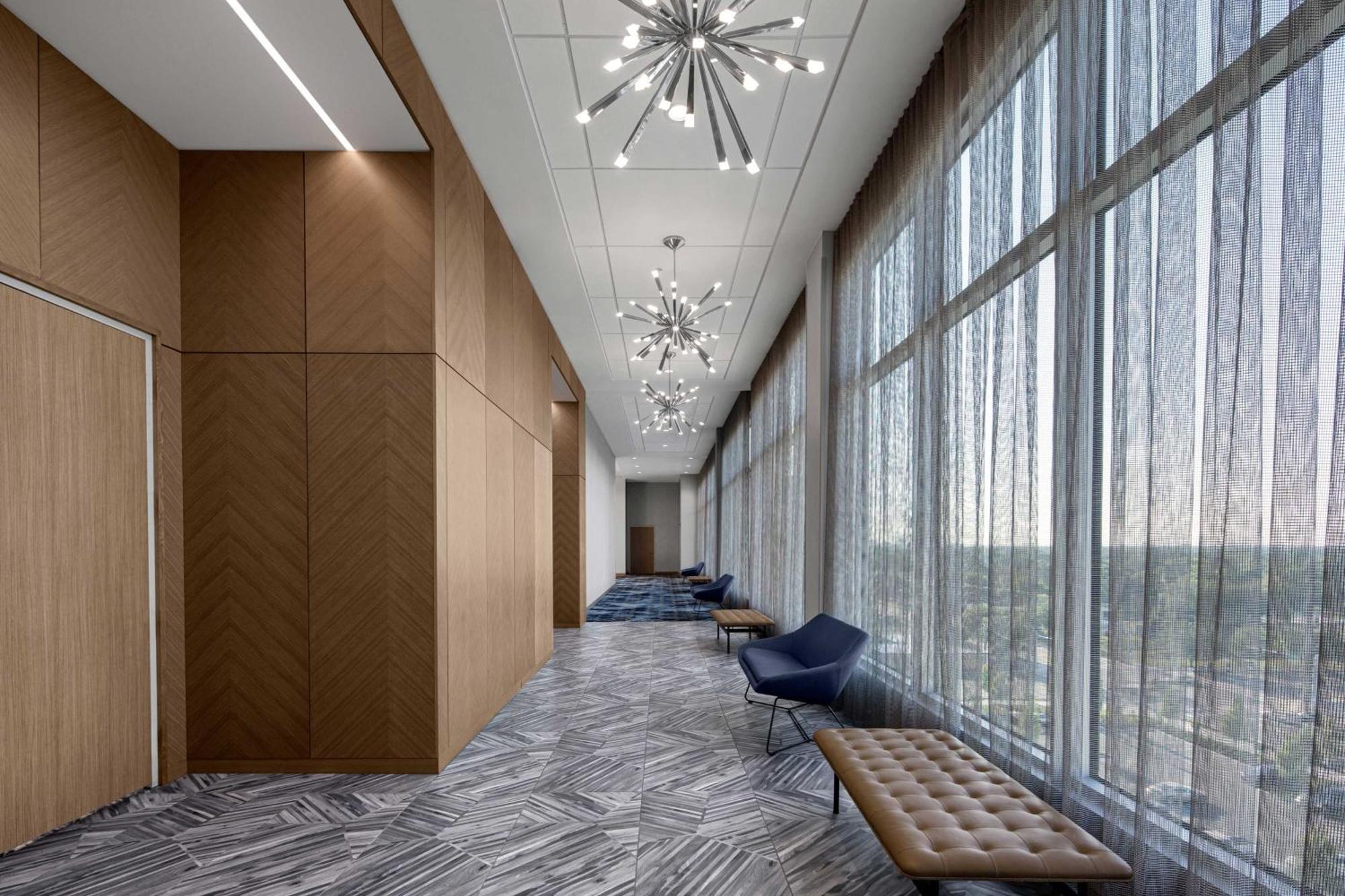 Отель Aloft Tampa Midtown Экстерьер фото