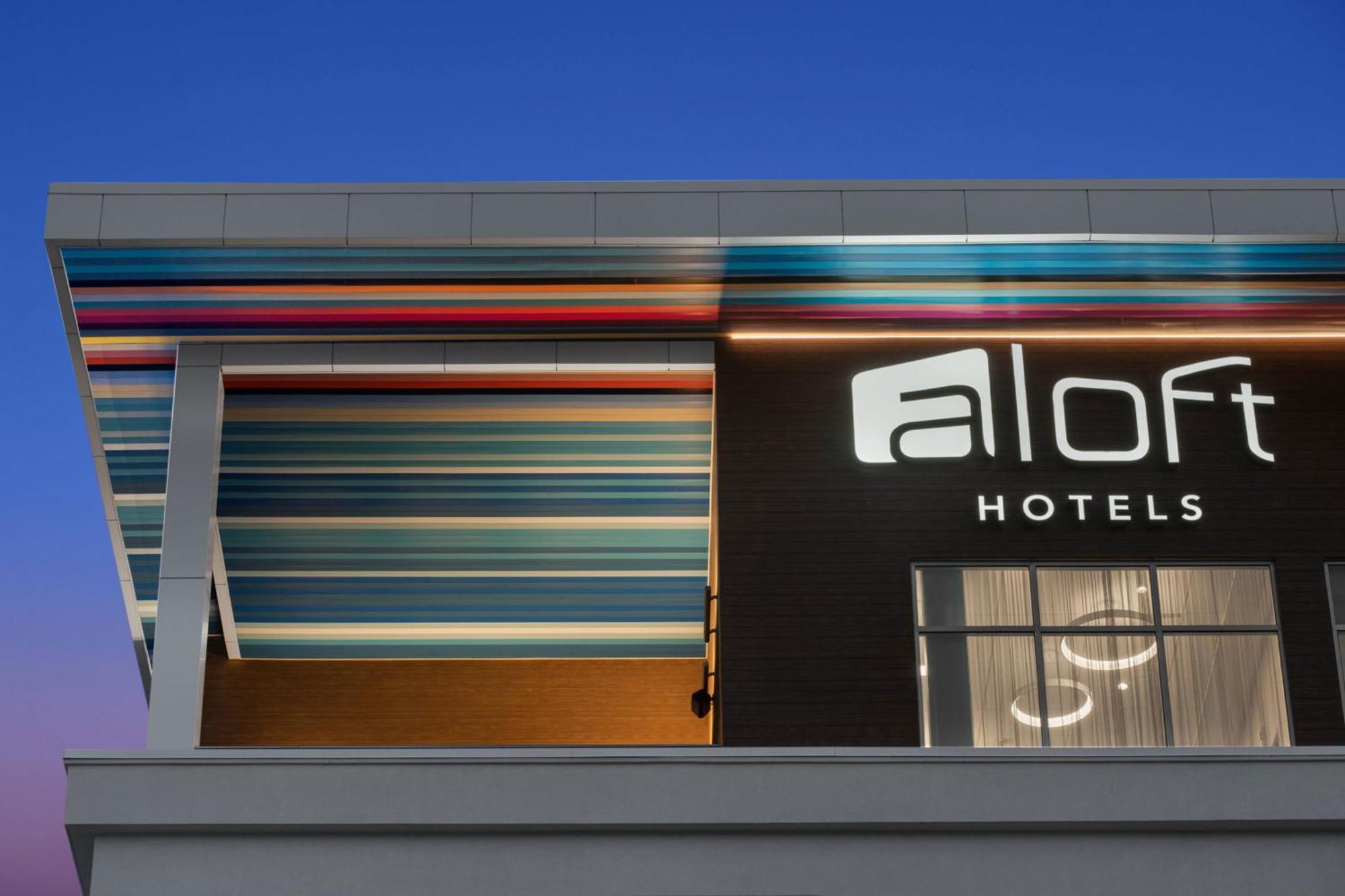 Отель Aloft Tampa Midtown Экстерьер фото