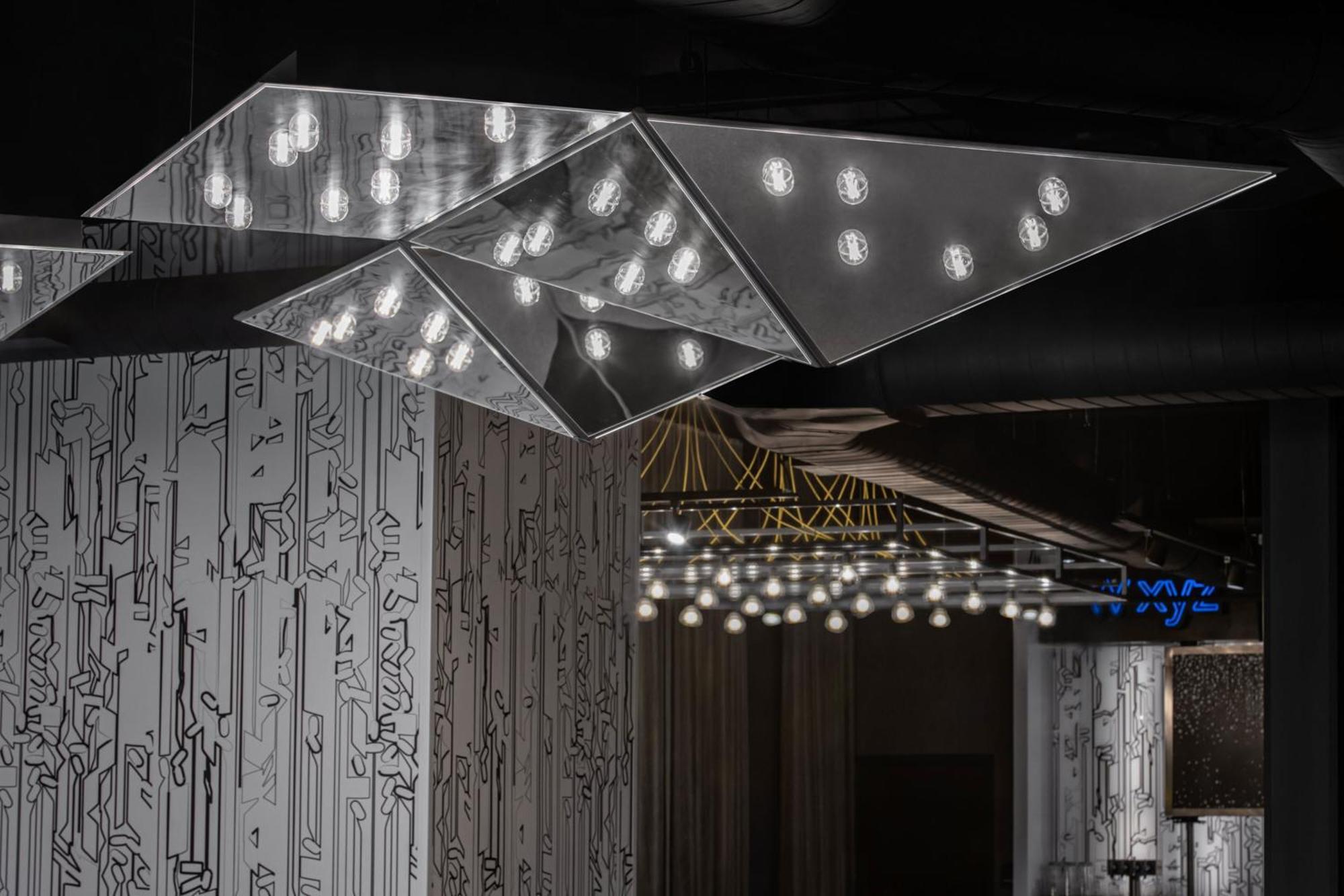 Отель Aloft Tampa Midtown Экстерьер фото