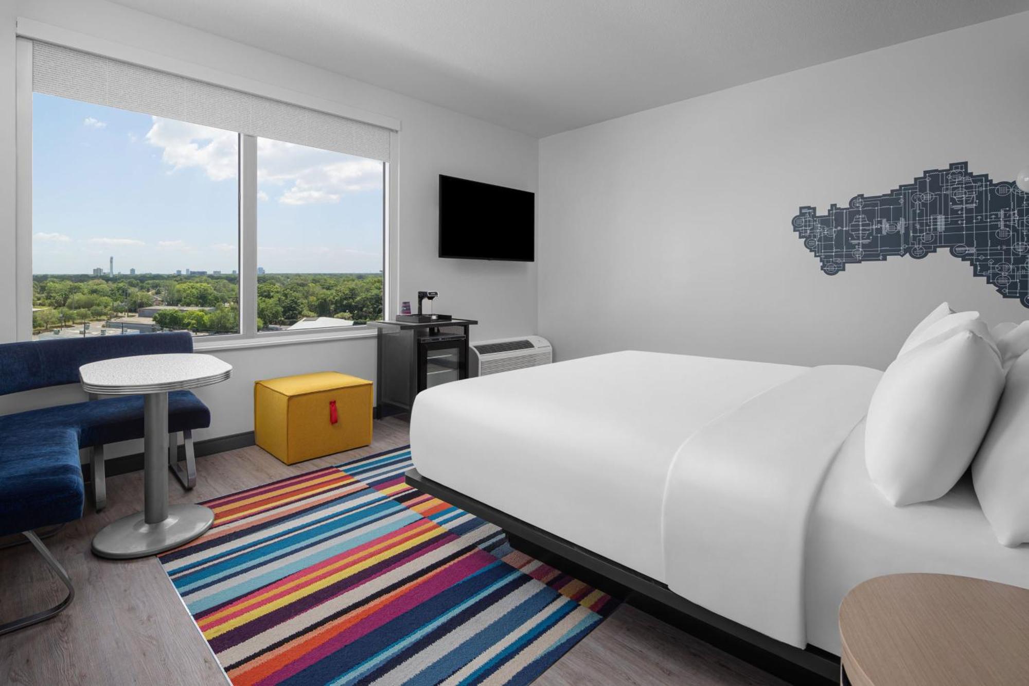 Отель Aloft Tampa Midtown Экстерьер фото